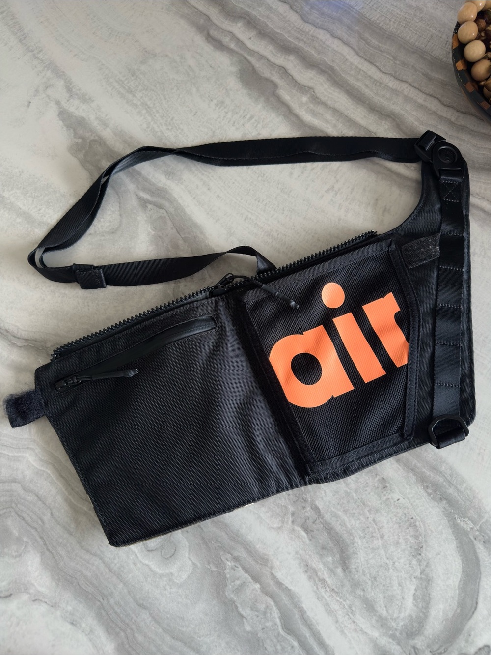 Nike Air Max Smit Camo Clash Crossbody Bag Black Green Camo - Picture 4 of 9